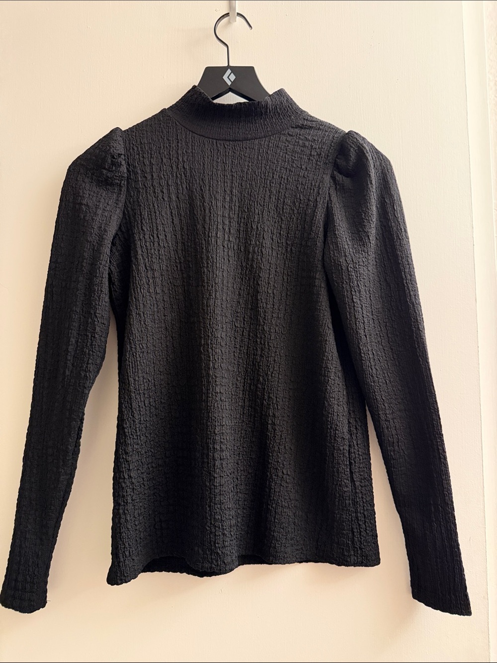 Women's Black Textured Puff-Sleeve Long-Sleeve Top